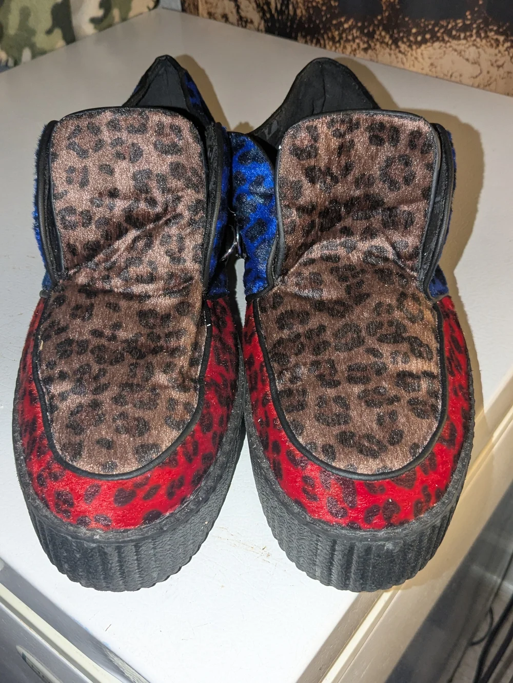 Tuk Leopard-Print Platform Slip-On Slippers in Blue and Red